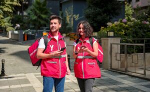 Yemeksepeti Launches Pedestrian Courier Service!